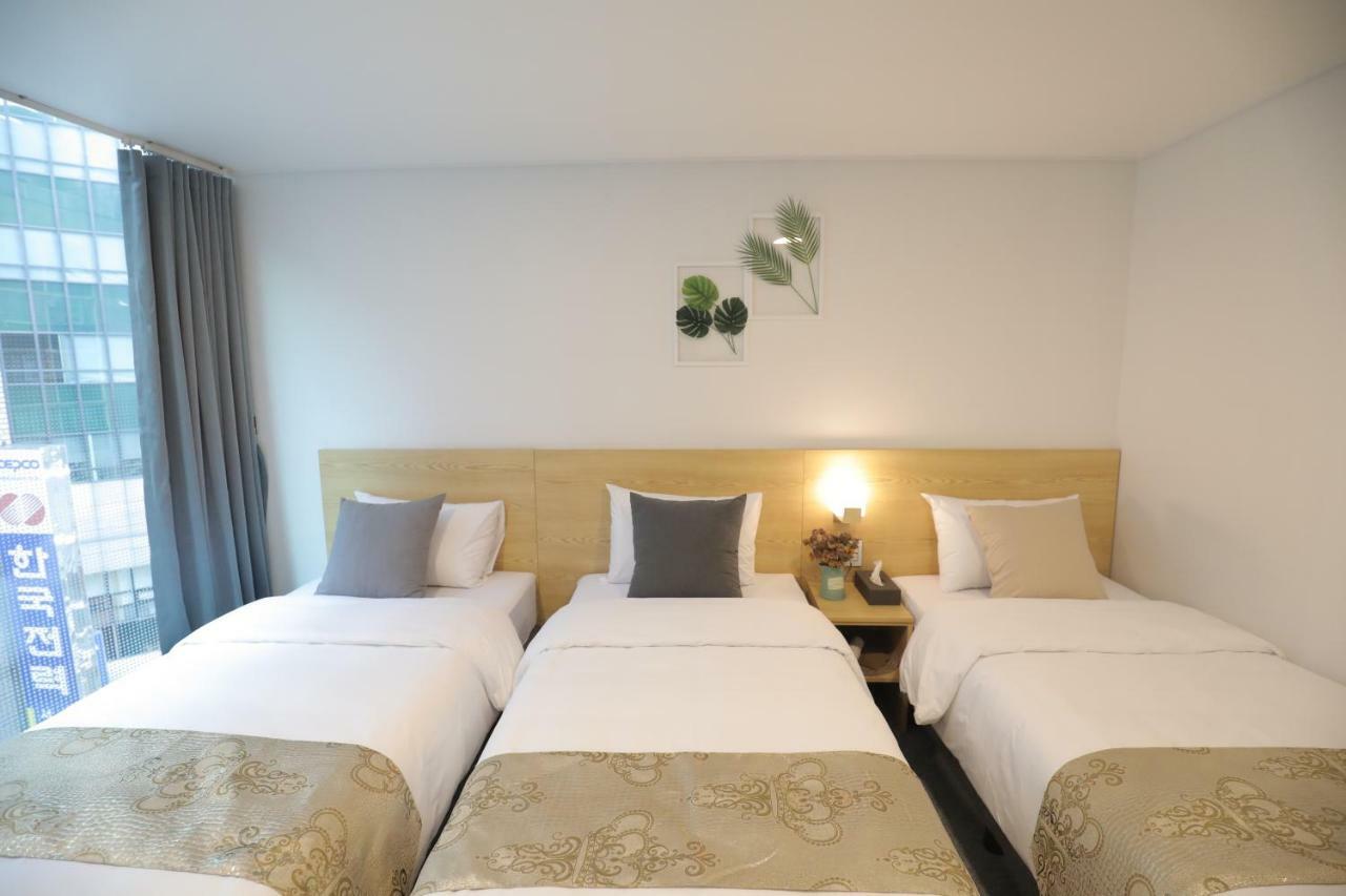 ไลน์ โฮเต็ล มย็องดง Hotel โซล ภายนอก รูปภาพ