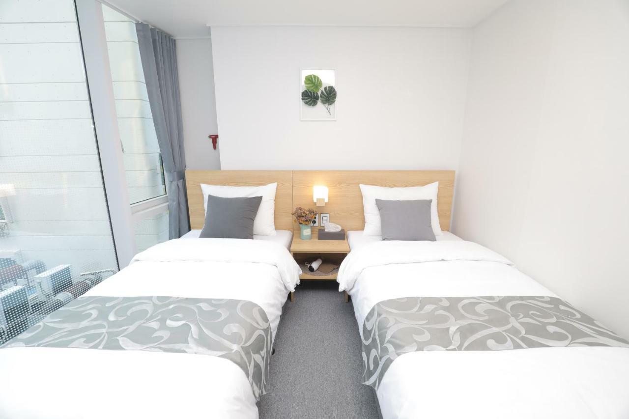 ไลน์ โฮเต็ล มย็องดง Hotel โซล ภายนอก รูปภาพ