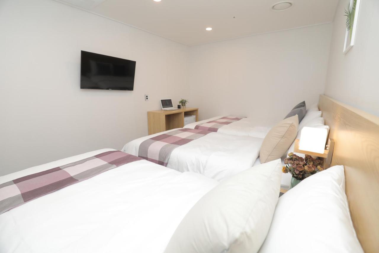 ไลน์ โฮเต็ล มย็องดง Hotel โซล ภายนอก รูปภาพ